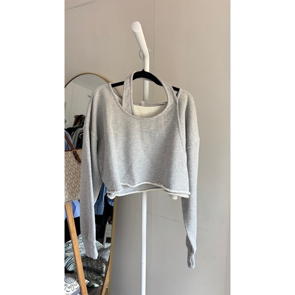 $128 NWT FP Movement Free Spirit Crop Sweatshirt Womens M Grey Raw Hem Pullover - Picture 2 of 9